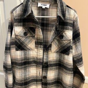 Black and White Plaid Button-Up Shirt/shacket